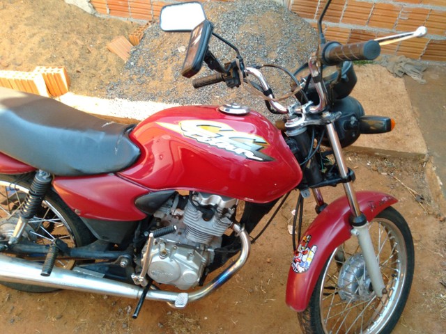 VENDO TITAN 125 OU TROCO 2002