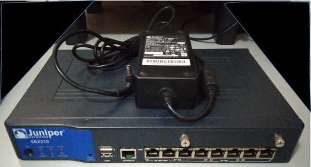 Juniper Networks SRX210 Services Gateway - Foto 2