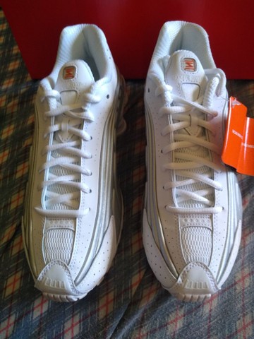 nike shox cinza claro