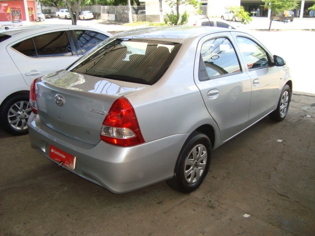 Etios X Sedan 1.5 2019 - Foto 4