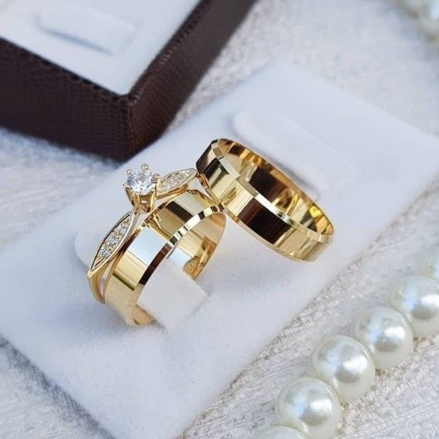 Alianças com Anel Solitário 