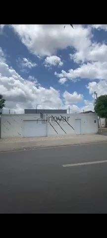 Casa com 04 Quartos sendo 02 Suítes  Bem localizada na Av. Dirceu Arcoverde - Floriano-PI - Foto 2