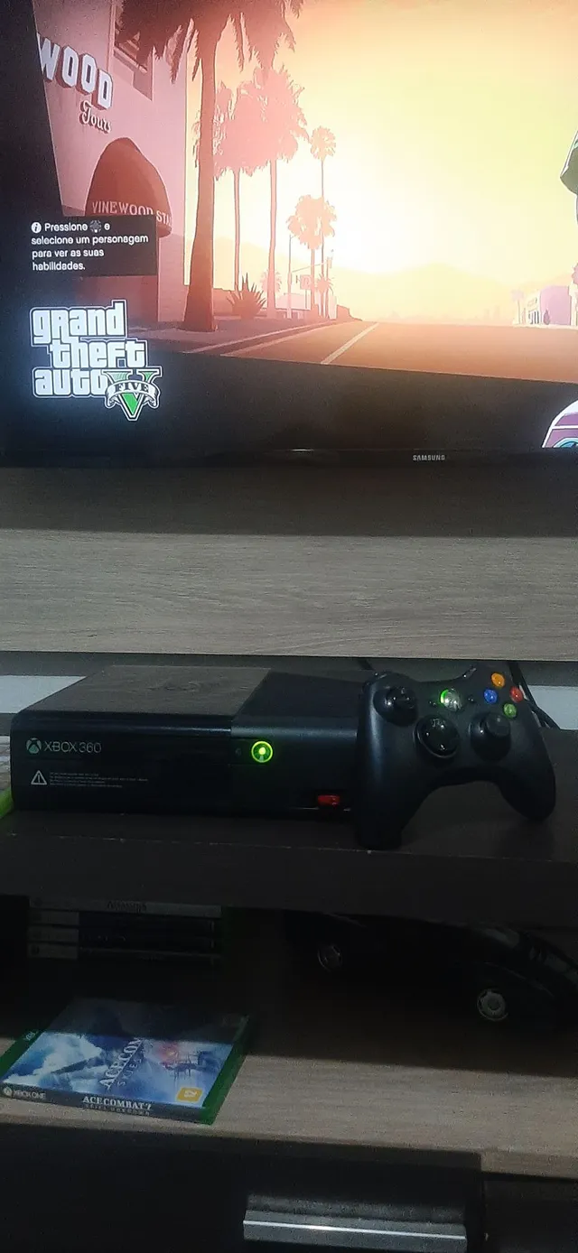 Vendo GTA V Original do Xbox 360 - Jogos de Vídeo Game - João