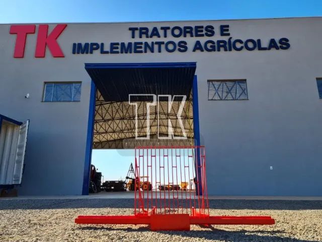 cod.870 - Parachoque para Trator MF 4265 a 4290 - TK Tratores Nova Andradina - MS  