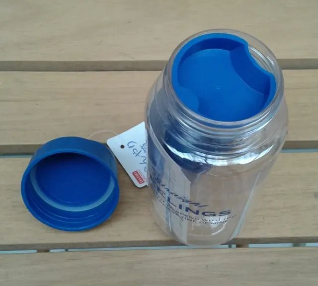Garrafa Com Compartimento Para Gelo 400ml Daiso