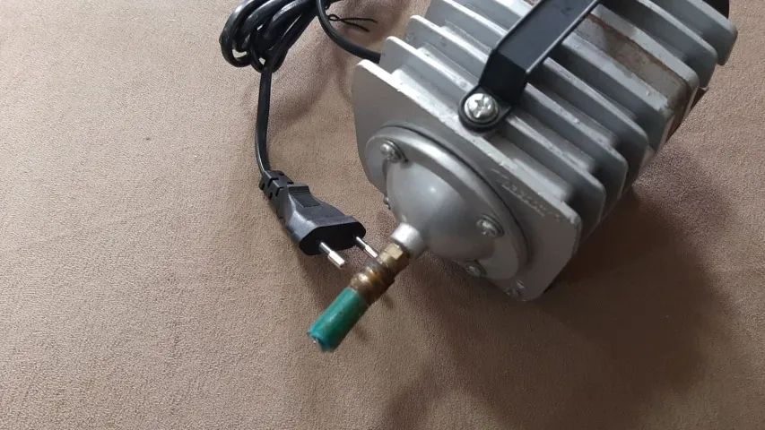 Compressor de Ar - Bomba de ar Resun ACO 003 - 35w - Foto 3