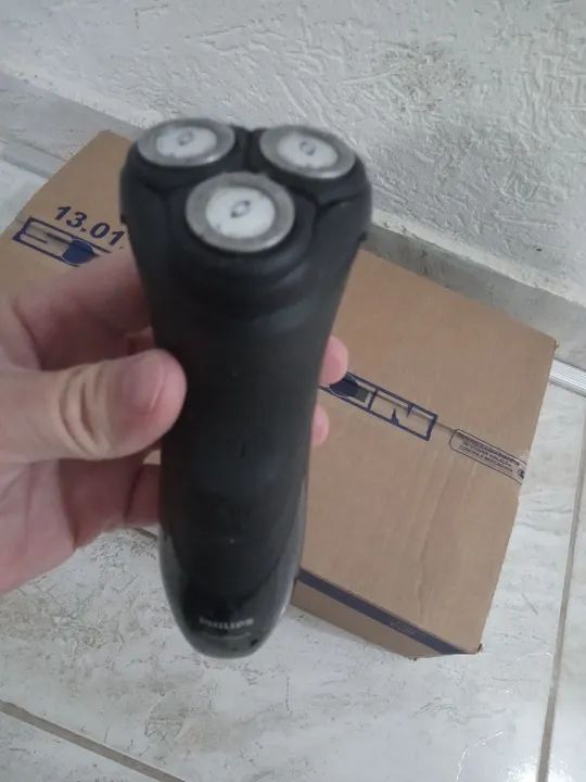 Barbeador elétrico Philips 
