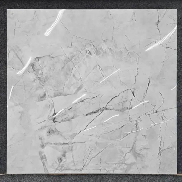  Piso Retificado Polido "Iris" 82x82cm ? R$ 49,90 o m²