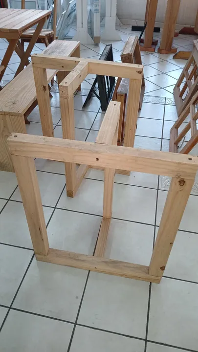 Cavalete base para mesa