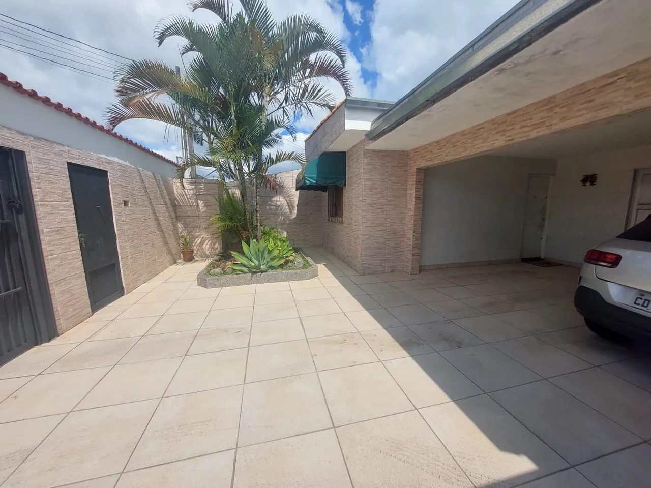 Casa de vila com 2 quartos à venda - Suzano, SP | OLX