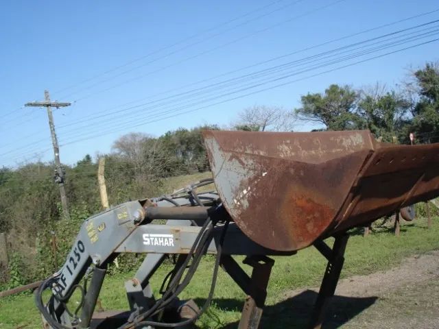 Grades, arados, concha e motor usados - Foto 6