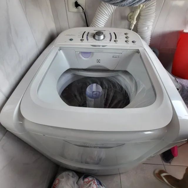 Máquina de Lavar Electrolux 16kg Branca Turbo com dispenser 4 em 1 conservada - Foto 3
