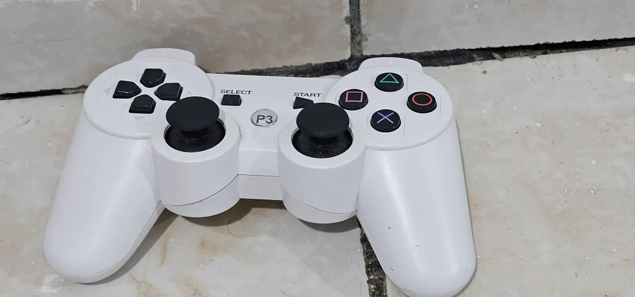CONTROLE PS3 NAO FUNCIONA PERFEITAMENTE. COM DEFEITOS - Foto 2