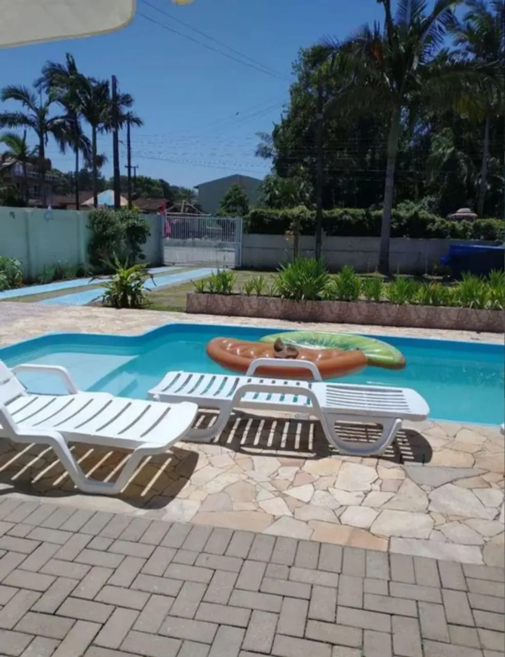 Casa de temporada com piscina itapoa-sc