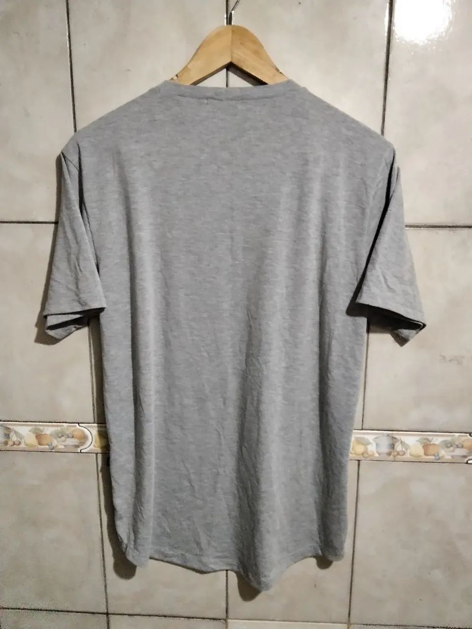Camiseta  Revanche Cinza com Estampa de Olho - Foto 4