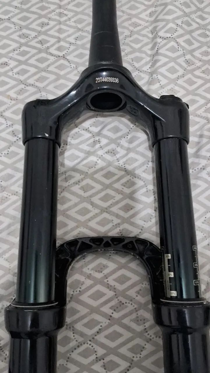 Suspensão RockShox Pike RCT3  - Foto 4