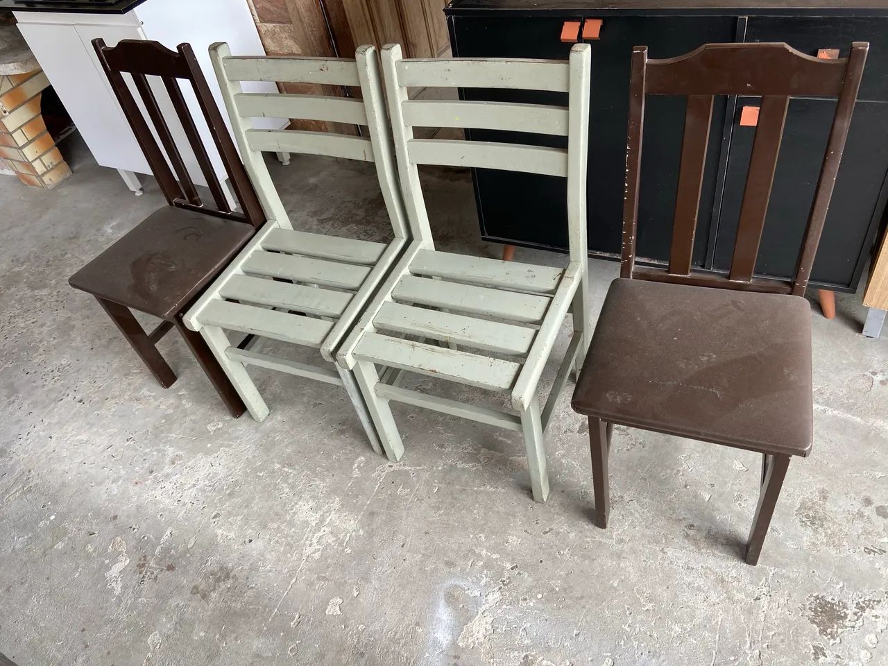 Quatro cadeiras64596225169282121