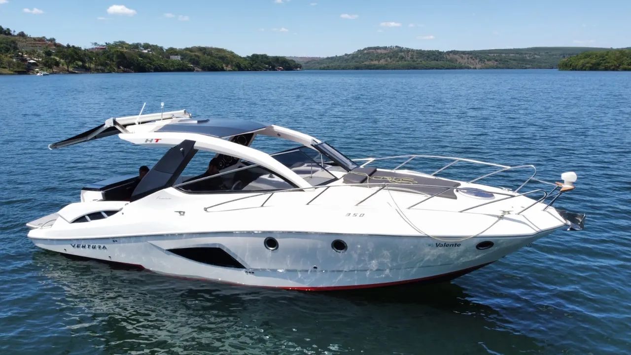 Lancha Ventura 350 HT 2017