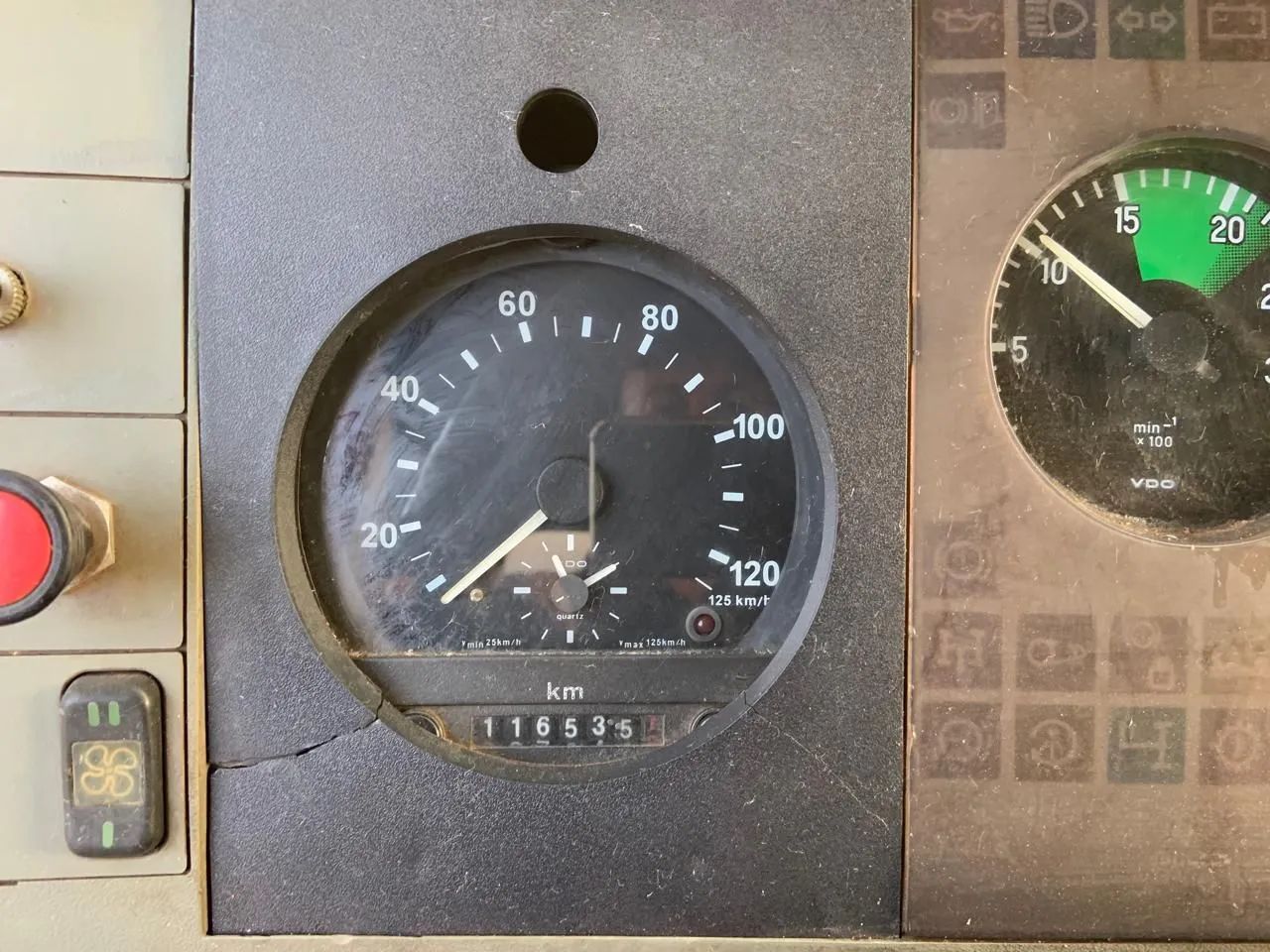 Caminhão Mercedes-Benz 710 Sider - Foto 2