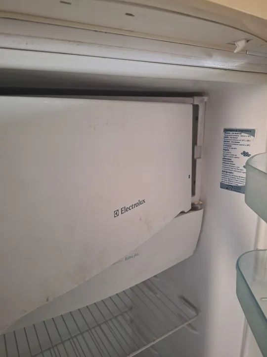 Geladeira Electrolux Branca Usada - Foto 2