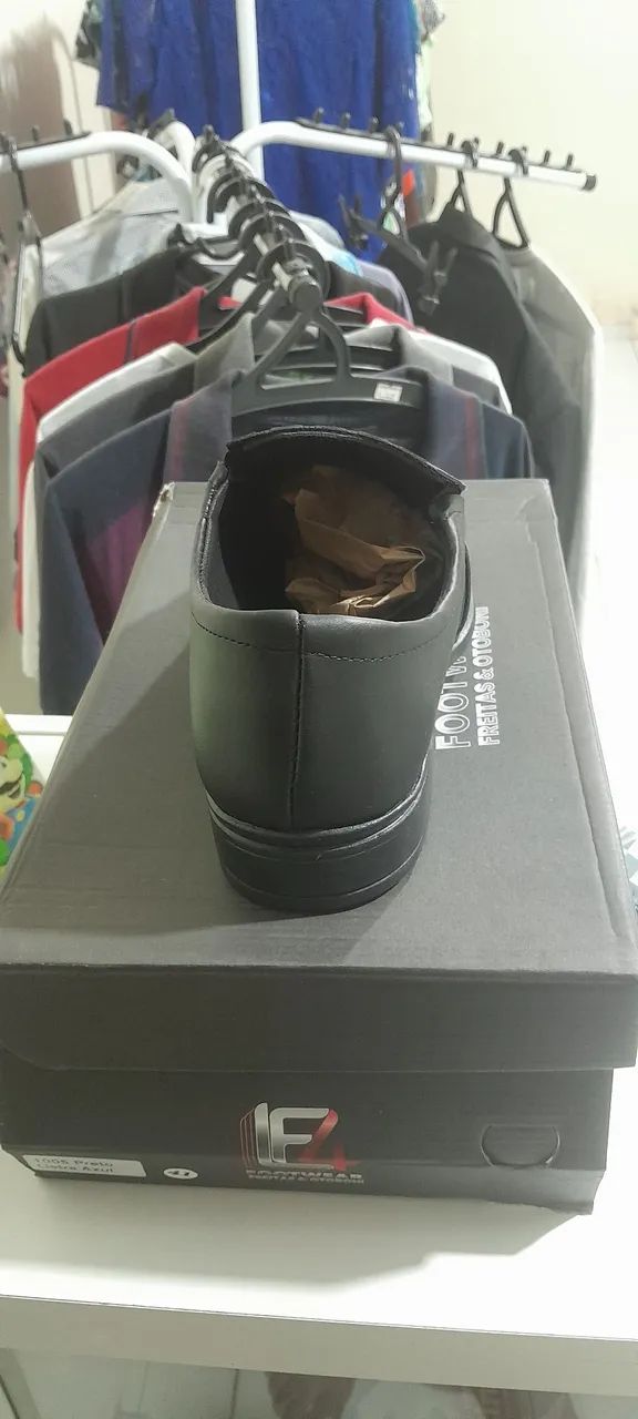 Sapato social, queima de estoque 80$ tamanho 41/42 novo - Foto 4