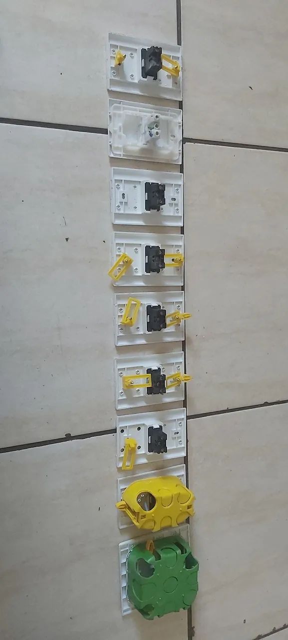 Tomadas e Interruptores