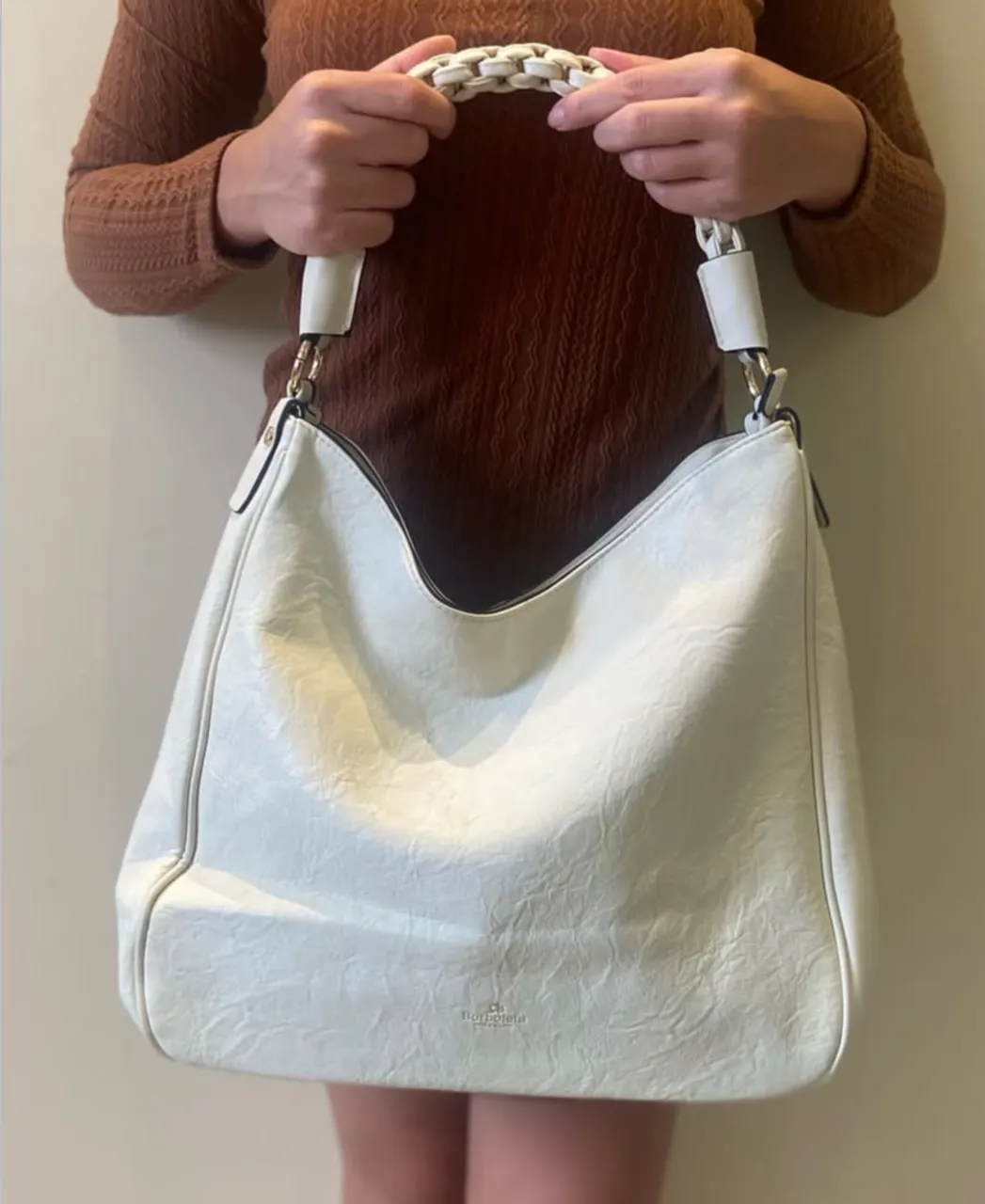 Bolsa de Ombro Branca Elegante - Borboleta
