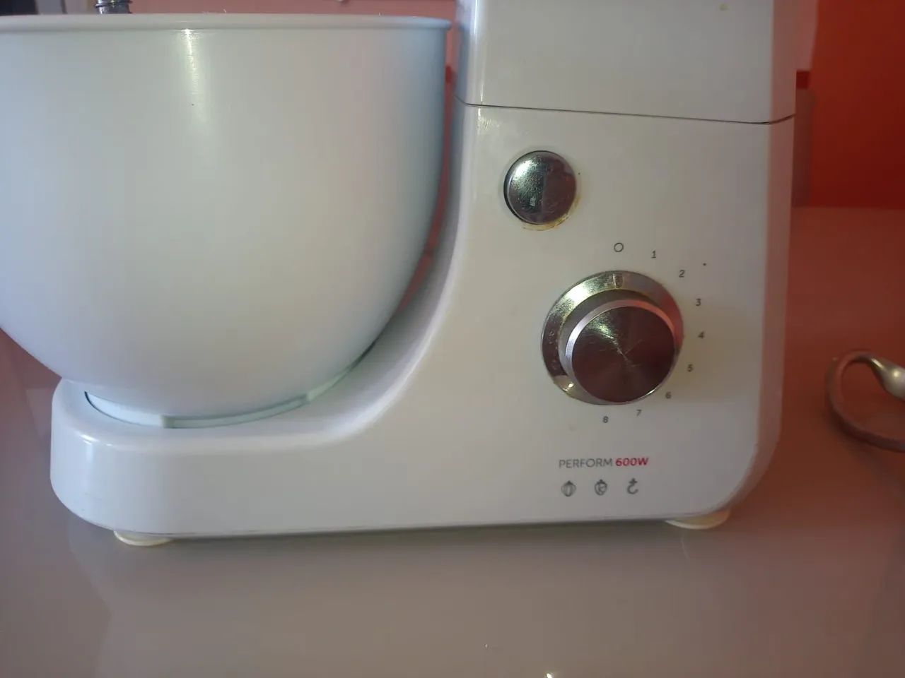 Batedeira Oster - Branca e Vermelha - Foto 5