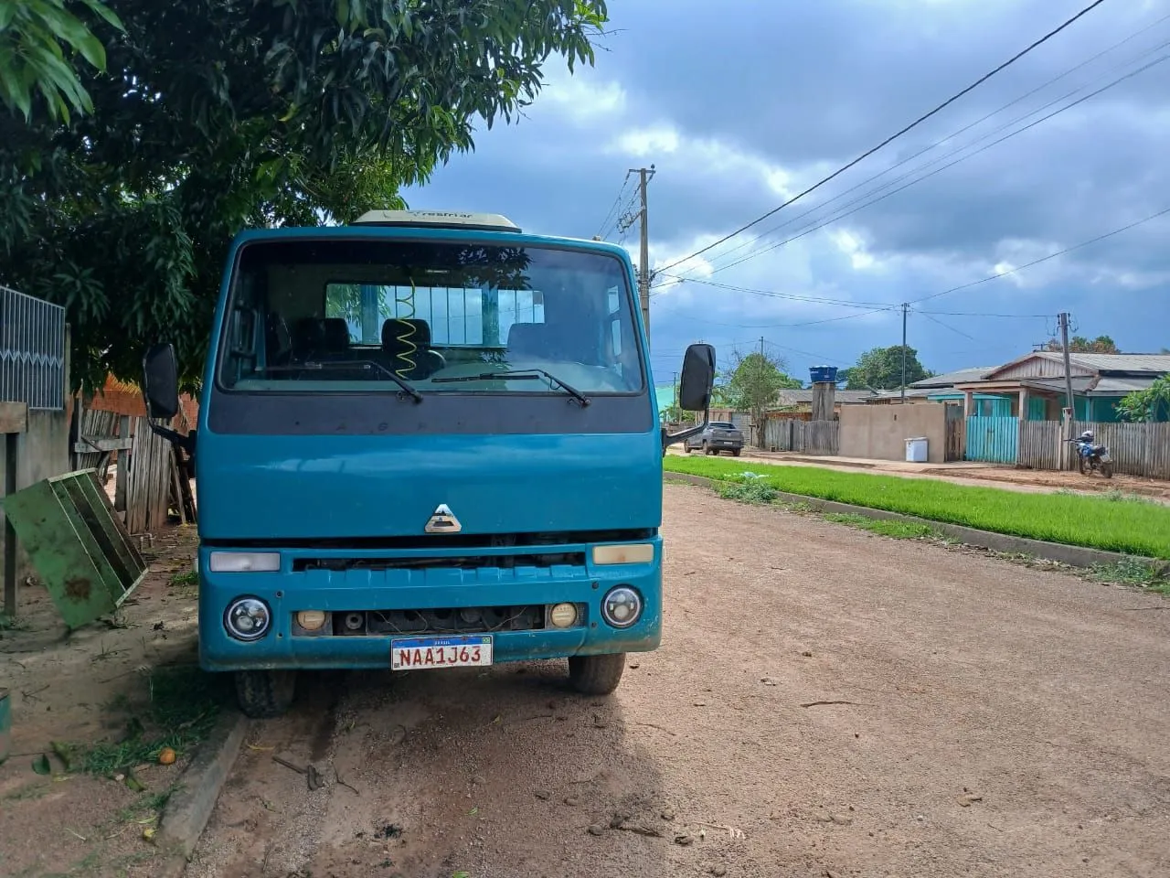 Vende-se Caminhão Agrale 2011
