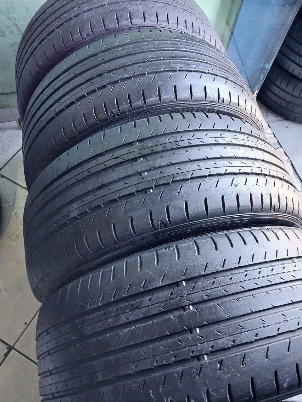 Pneus 225/45/17 dunlop.  - Foto 5