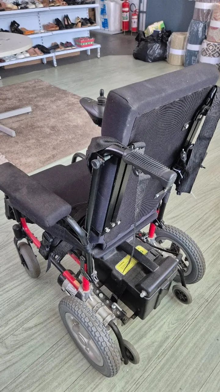 Cadeira de Rodas Motorizada Ortobras E5 com cinto de contenção - Médico hospitalares - Foto 5