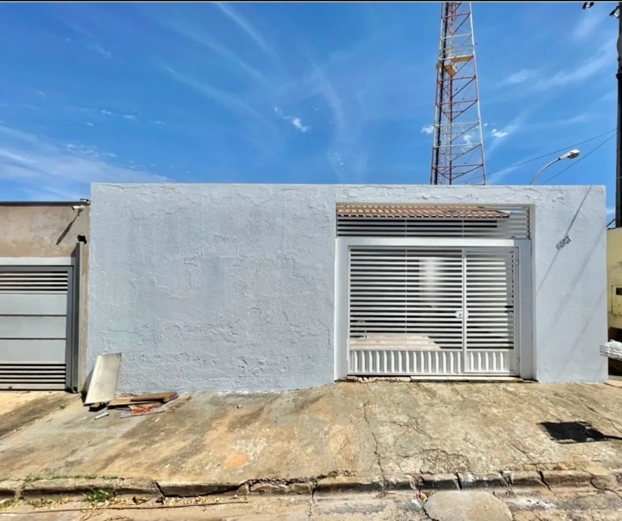 CASA A VENDA - FEITOSA 