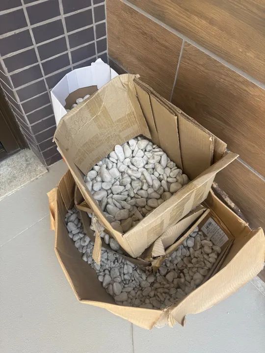 Pedras brancas para jardim 