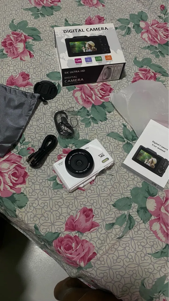 Câmera Digital 5K Ultra HD - Novo
