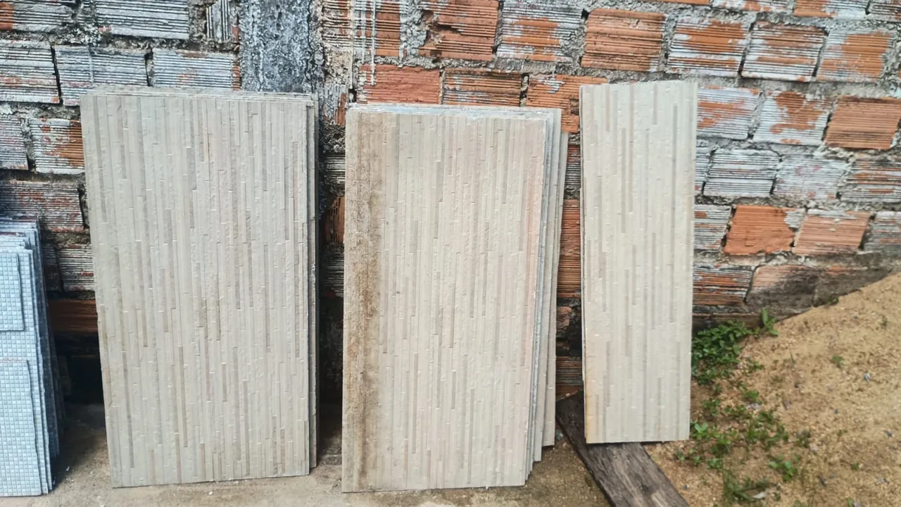 Cerâmicas 90x45, 12 reais a unidade, 240 tudo