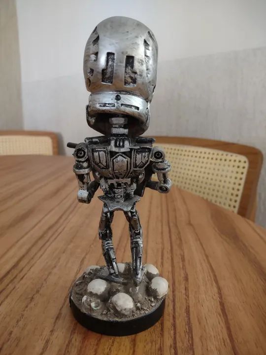Terminator 2 T-800 Endoskeleton Head Knockers NECA - com caixa - Parcelo no cartão - Foto 3