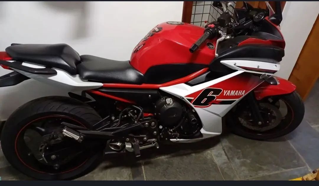 XJ6 - Vermelha - Foto 3