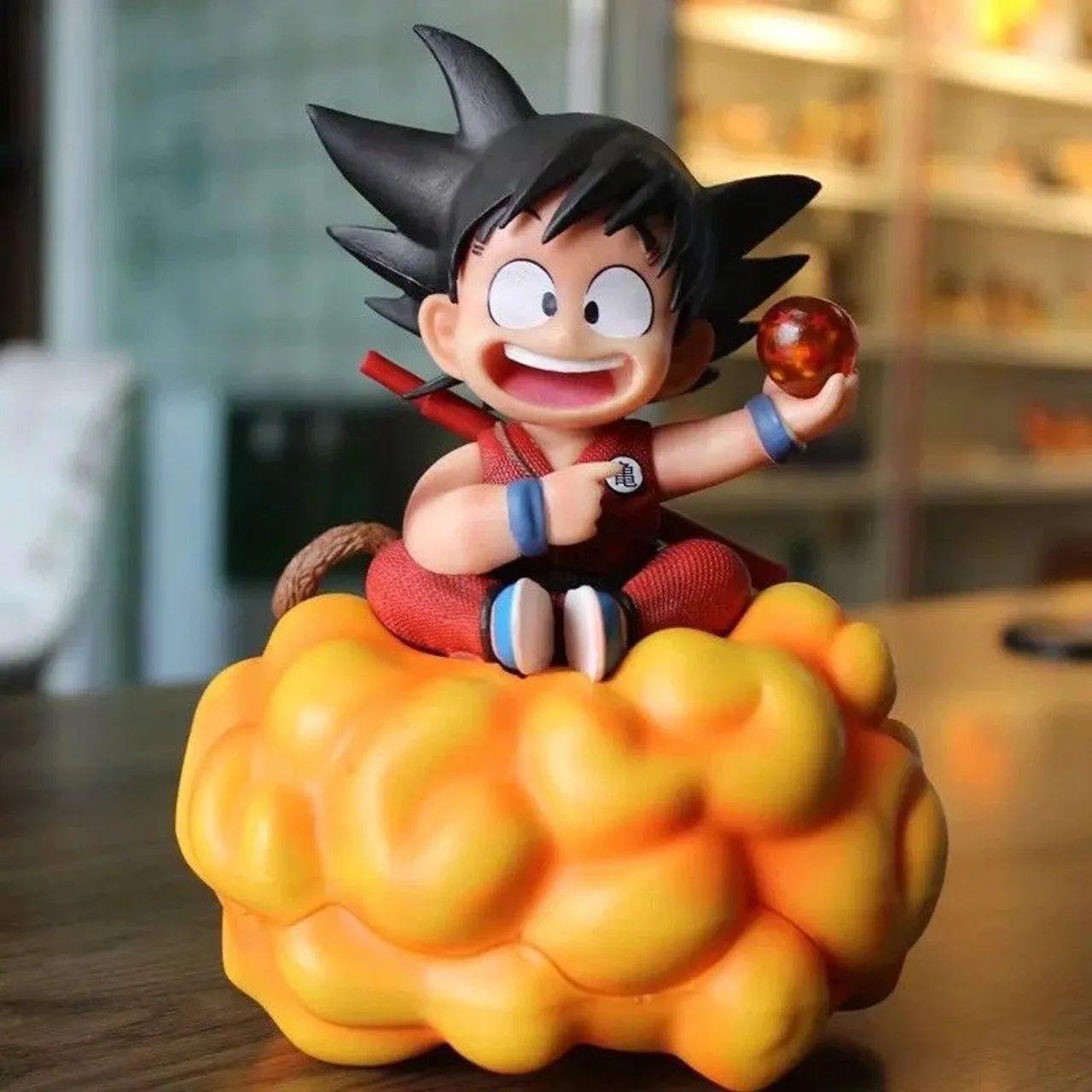 Goku na Nuvem Voadora - Figura de Coleção