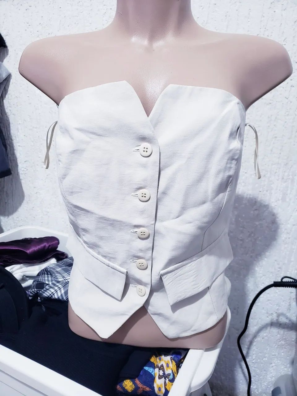 Top Branco sem Alças - Estilo Colete