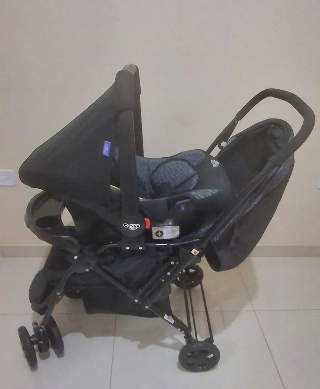 Carrinho de Bebê Cosco Travel Lite