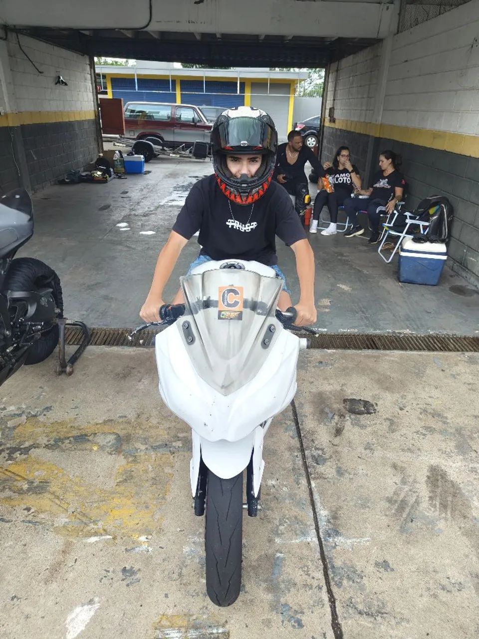 Moto pista ninja 300  