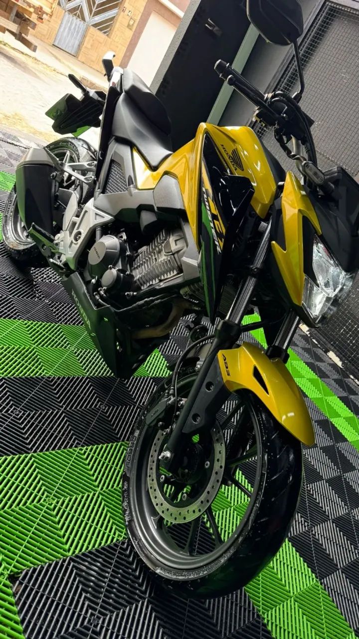 CB 300F EM ESTADO DE ZERO - Foto 2