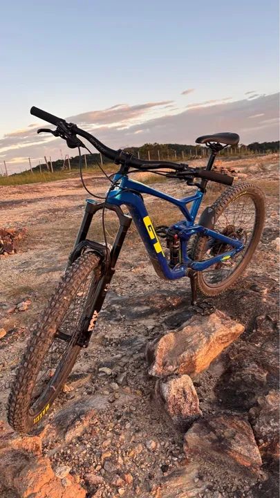 Bicicleta GT Carbon 27,5