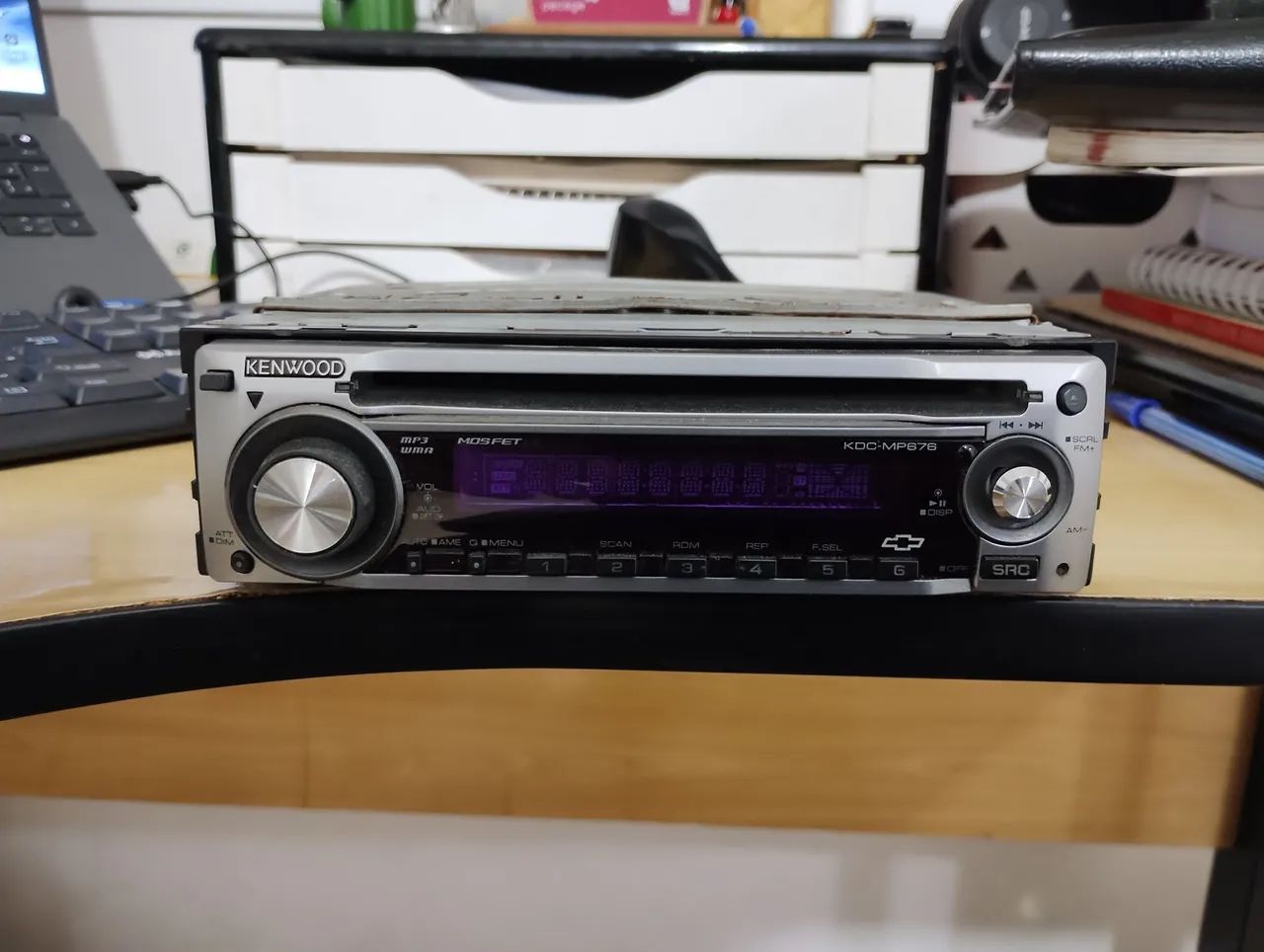 Som automotivo Kenwood KDC-MP676