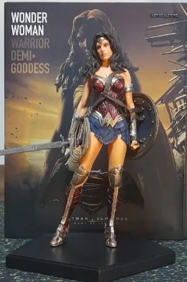 Mulher Maravilha - Batman Vs. Superman - Iron Studios 1/10