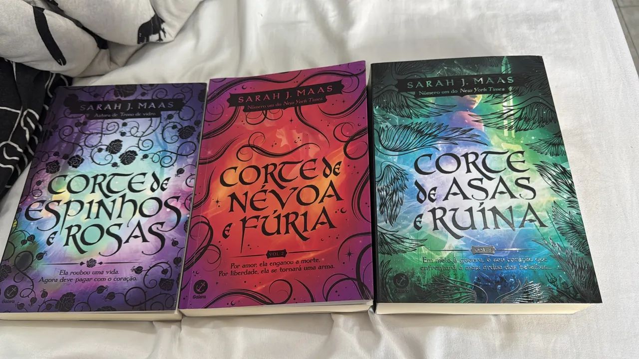 Trilogia Corte de Espinhos e Rosas - Sarah J. Maas