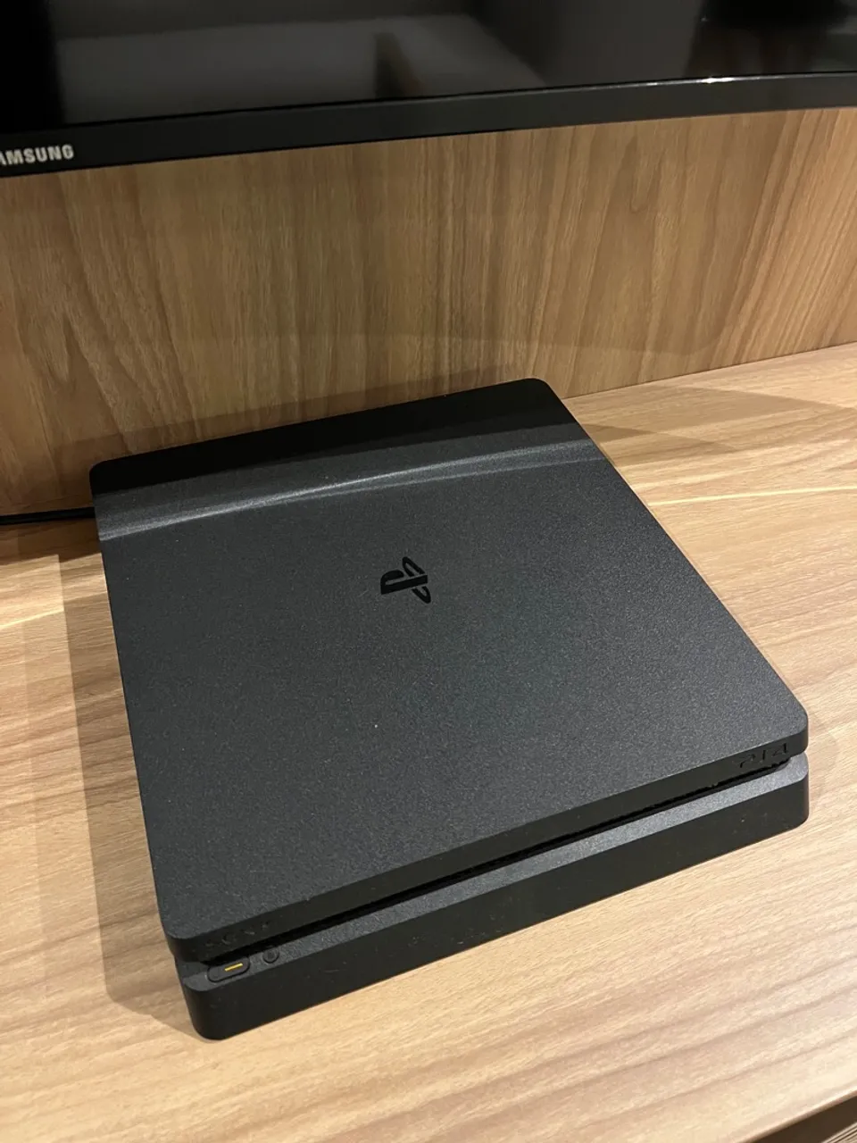 PlayStation 4 - Console em excelente estado