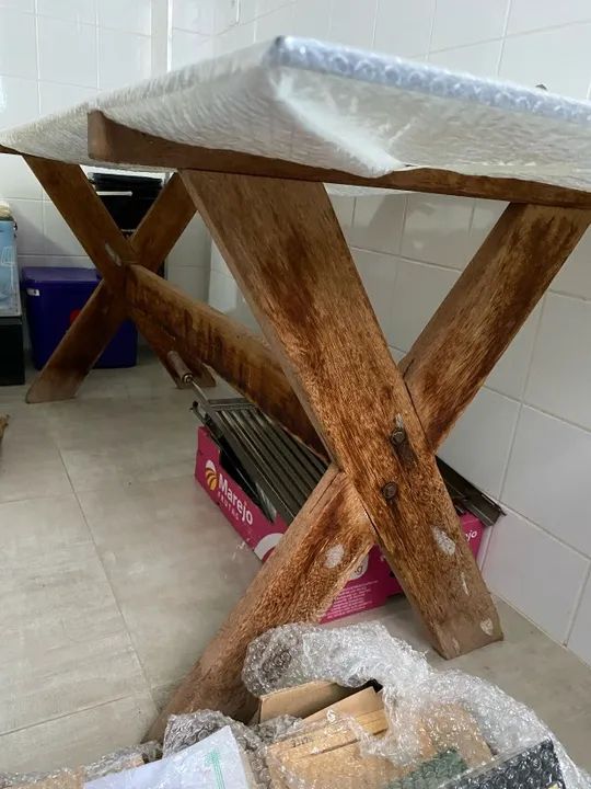 Mesa de vidro e pés de madeira - Foto 4