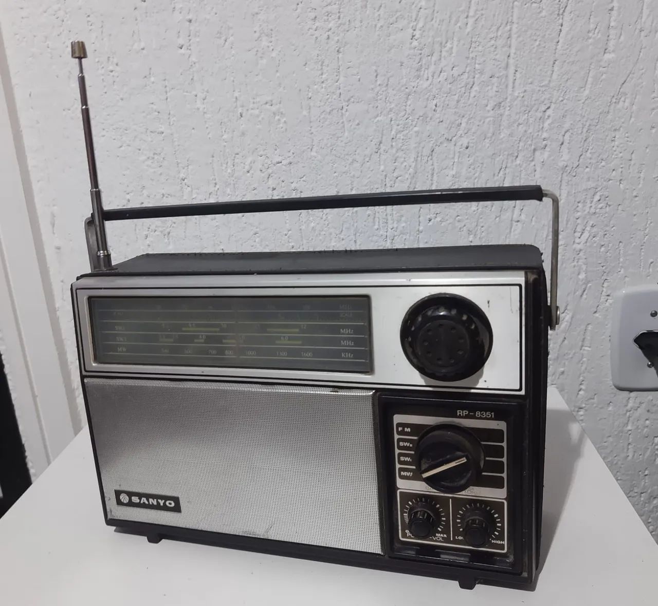 Rádio antigo SANYO relíquia COLEÇÃO  - Foto 2