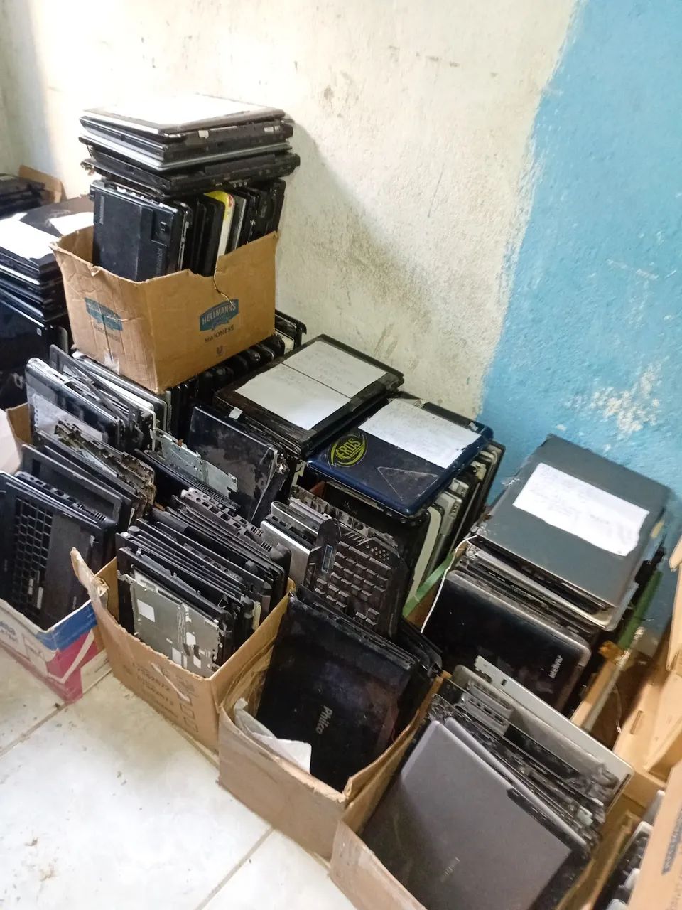 Carcaças VAZIAS DE NOTEBOOK LEIA O ANÚNCIO Abaixo 